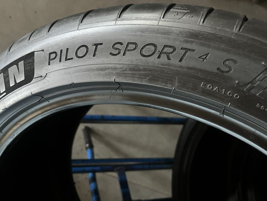 275/40/19+255/40/19 R19 Michelin Pilot Sport 4S 4шт нові