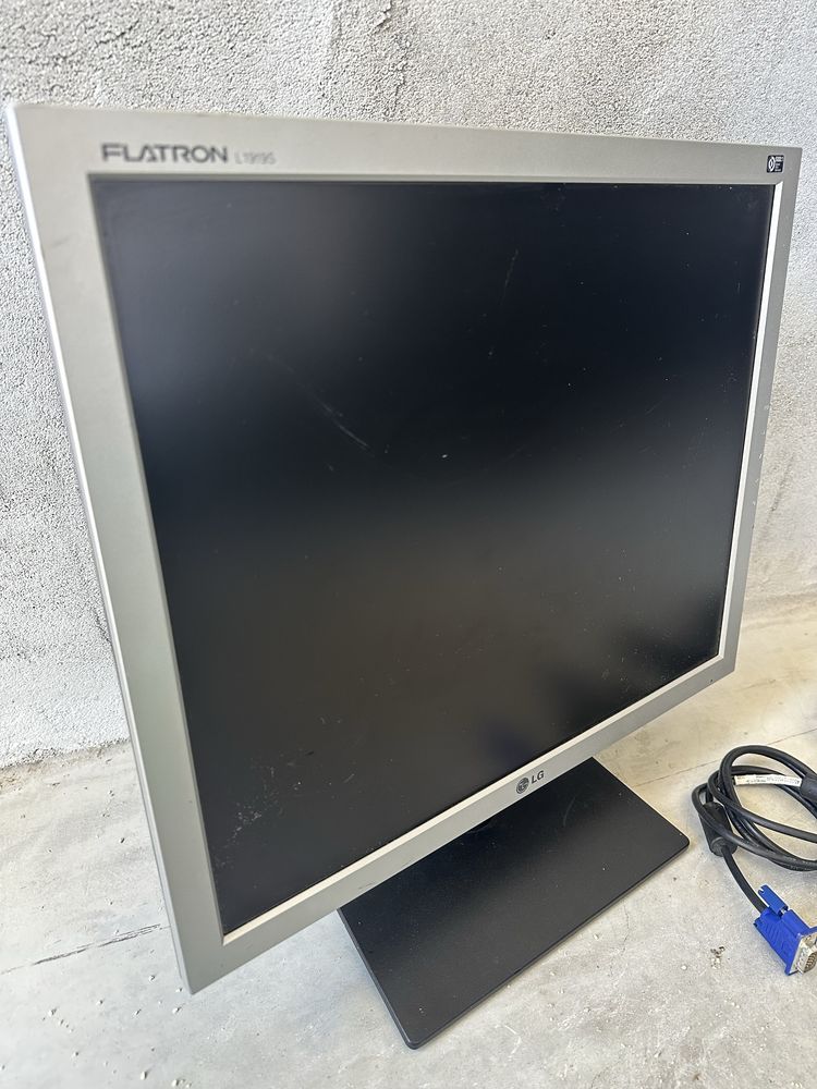 Monitor LG 1919S Flatron