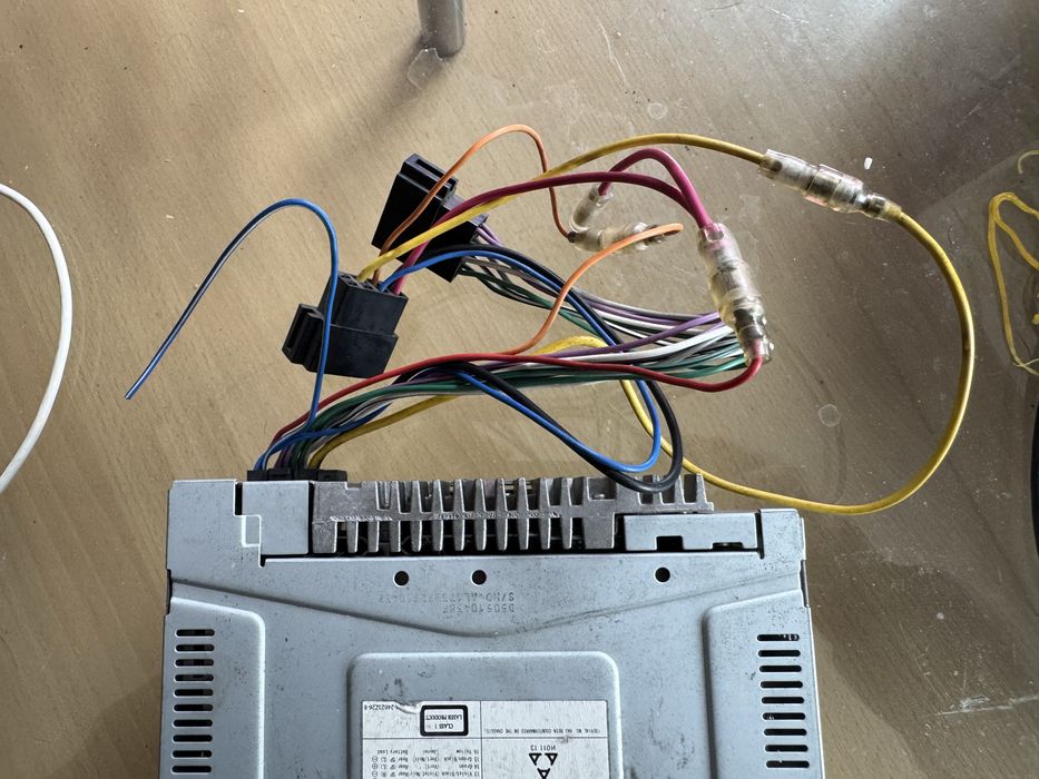 Vendo Radio Alpine usado com entada USB E AUX