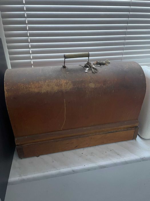 Швейная машинка работает нормально.