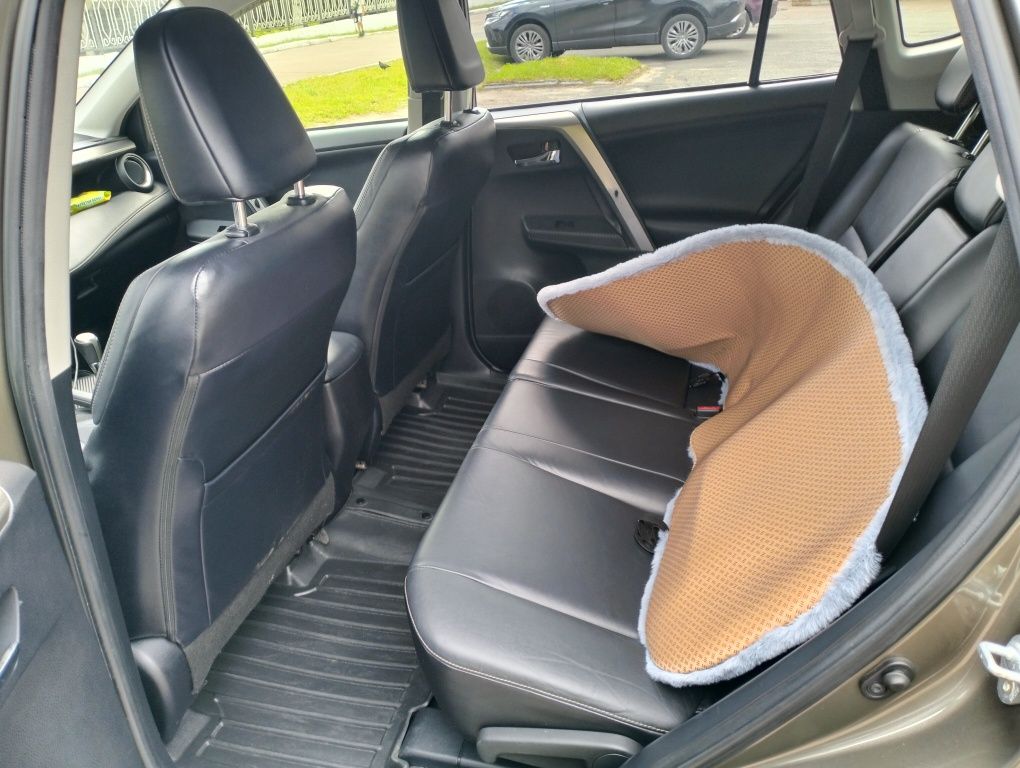Toyota rav4 повний привід