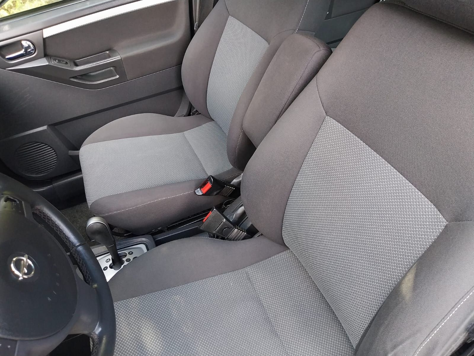 Opel Meriva 1.6 Automat klimatyzacja alufelgi, mały przebieg