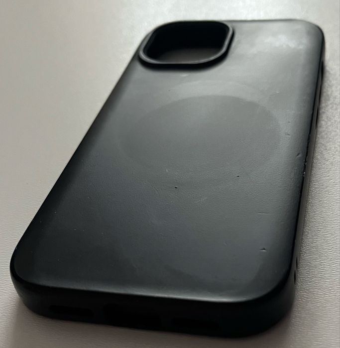 RhinoShield SolidSuit iPhone 15 etui czarne MagSafe 3,5m ochrony