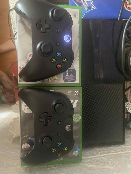 Xbox one 2 pady 9 gier sluchawki