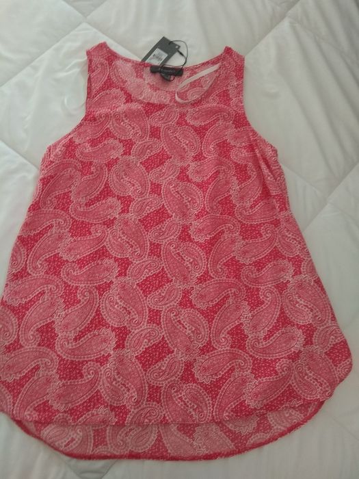 Top cor de rosa Primark. Manga cava.Tam M.Tecido leve e fresco.