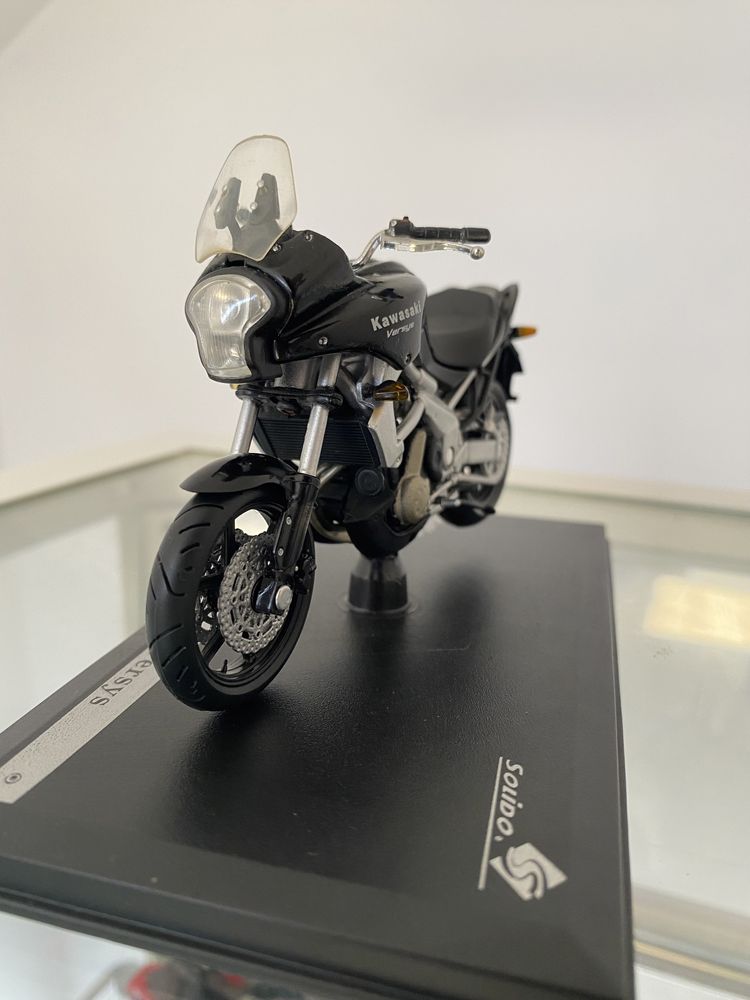 Kawasaki Versys 650 (1/18) - Solido