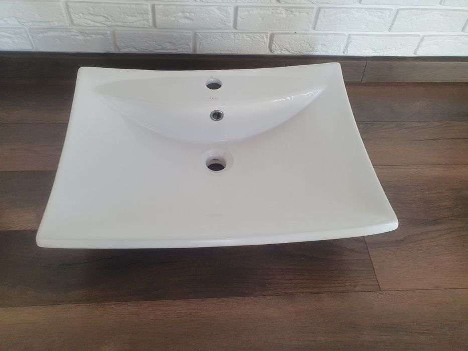 Продам умивальник 60*45