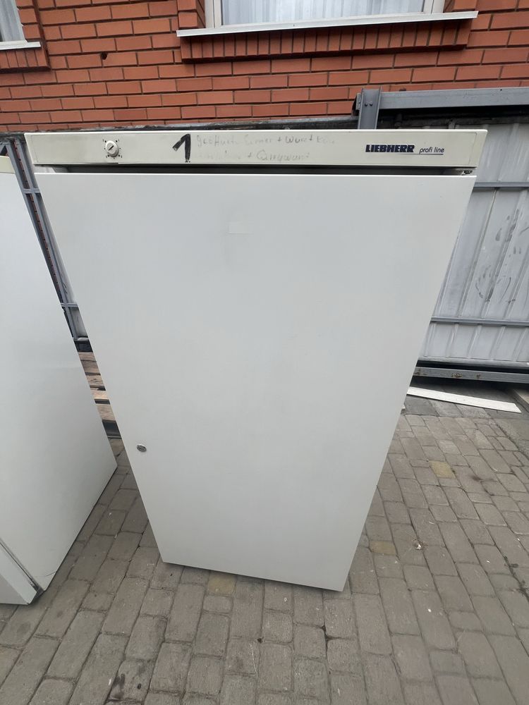 Холодильник Liebherr profi line, 2 шт.