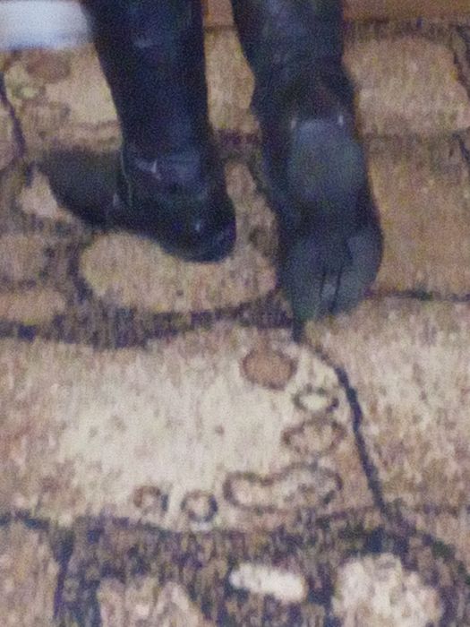 Продам женин спортивные сапожки пума