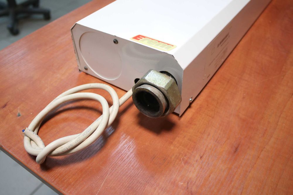 Водонагрівач проточний 9 кВт для опалення