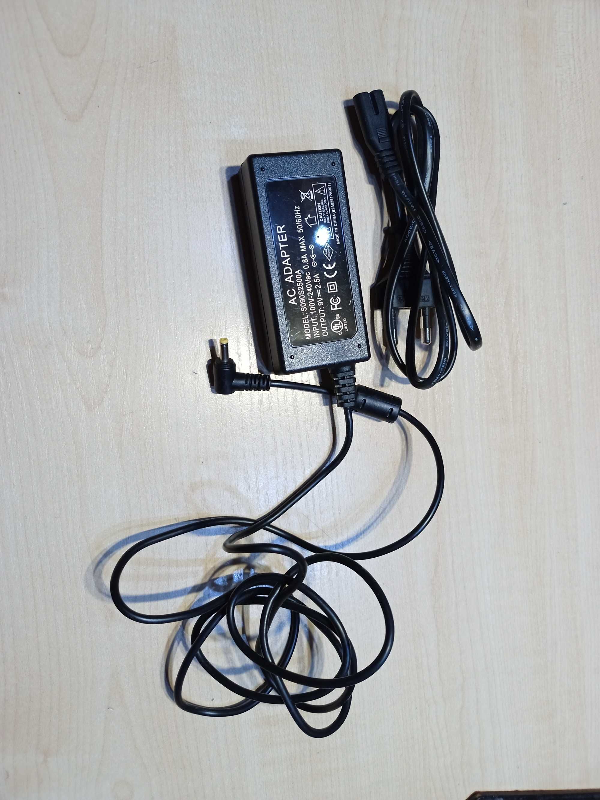 Адаптер ас 9в 2.5а