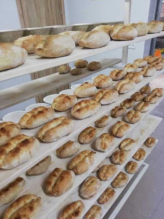 Chleb żytni na zakwasie z pieca opalonego drewnem