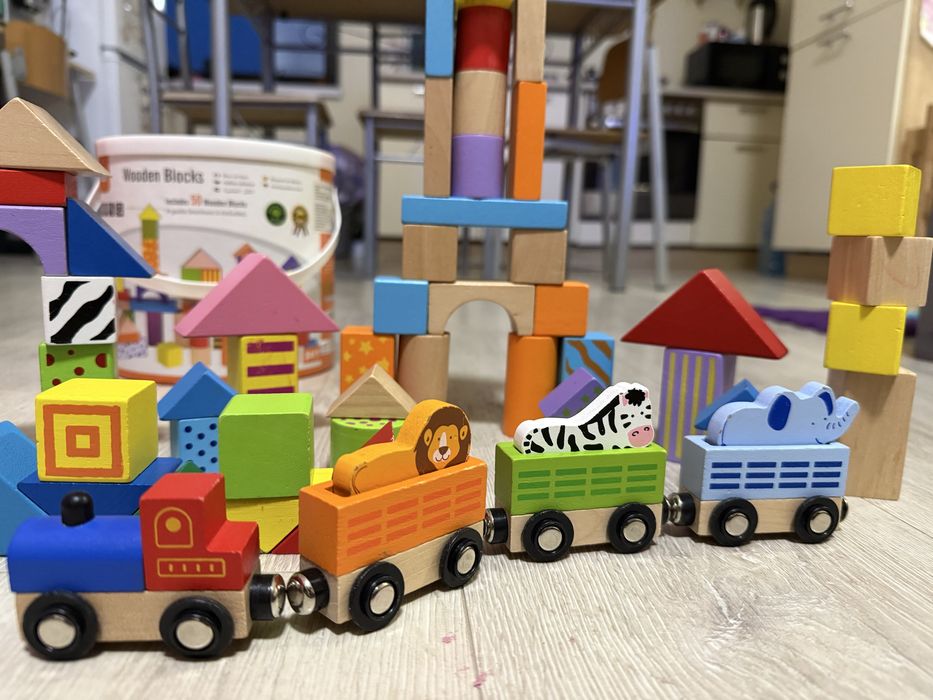Деревʼяні кубики Viga Toys з поїздом