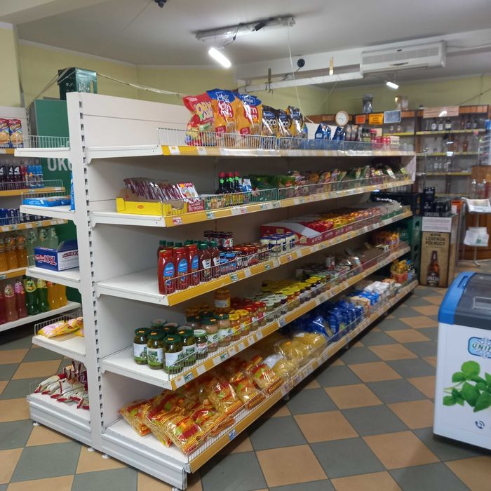 Regał metalowy gondola sklepowy magazyn.