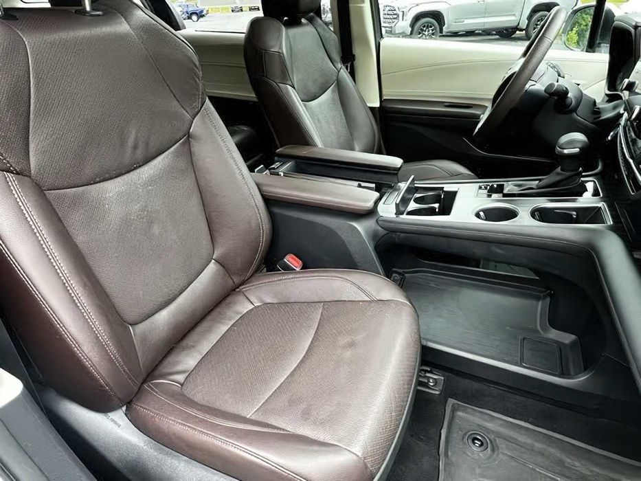 2023 Toyota Sienna Platinum 7-Passenger