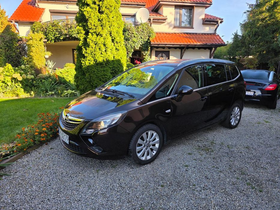 Opel Zafira 1,4T+gaz skóra navi klimatronik 7 osób zarejestrowany