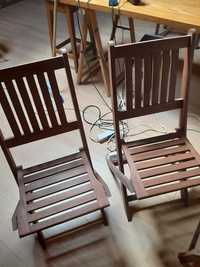 Cadeiras  em madeira