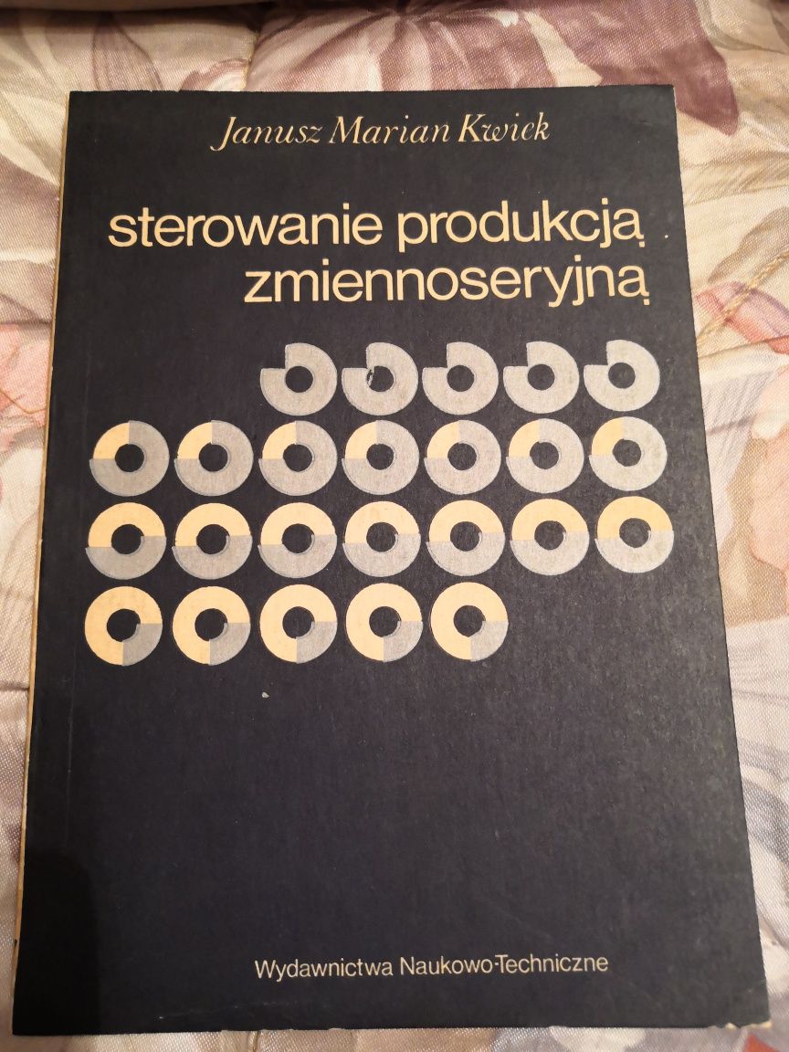 Sterowanie produkcją zmiennoseryjną Janusz Kwiek