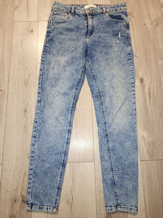 Nowe spodnie jeansowe damskie Reserved L