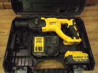 DeWalt DCH 133 młotowiertarka akumulatorowa , etui