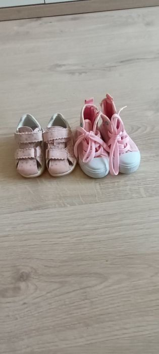 Zestaw bucików dziewczynka r.18-19