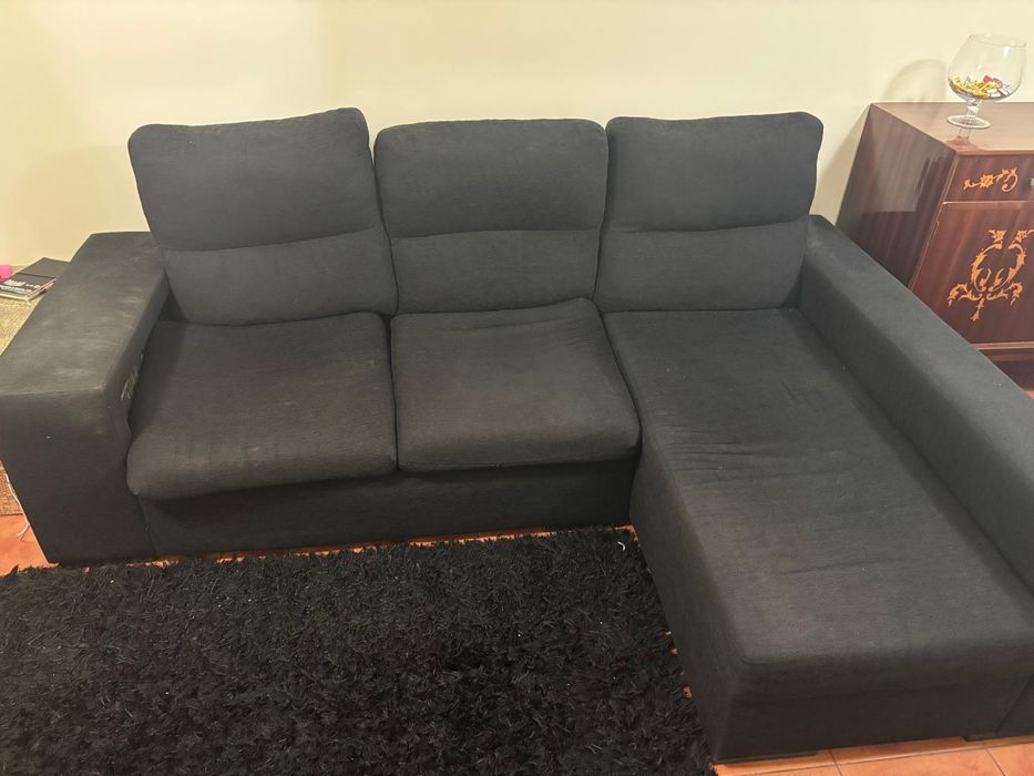 Sofá com chaise long