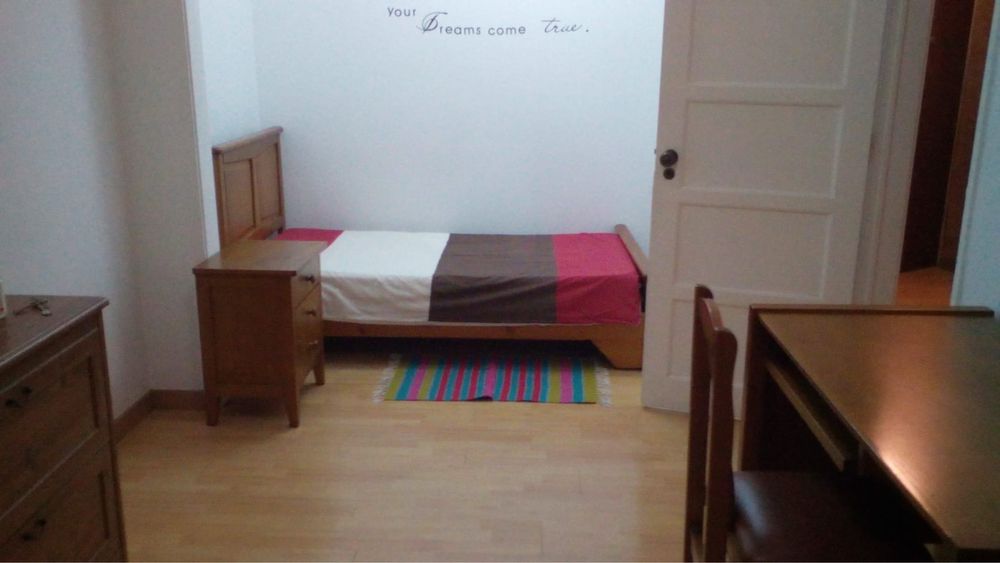 Arrendo quarto Raparigas