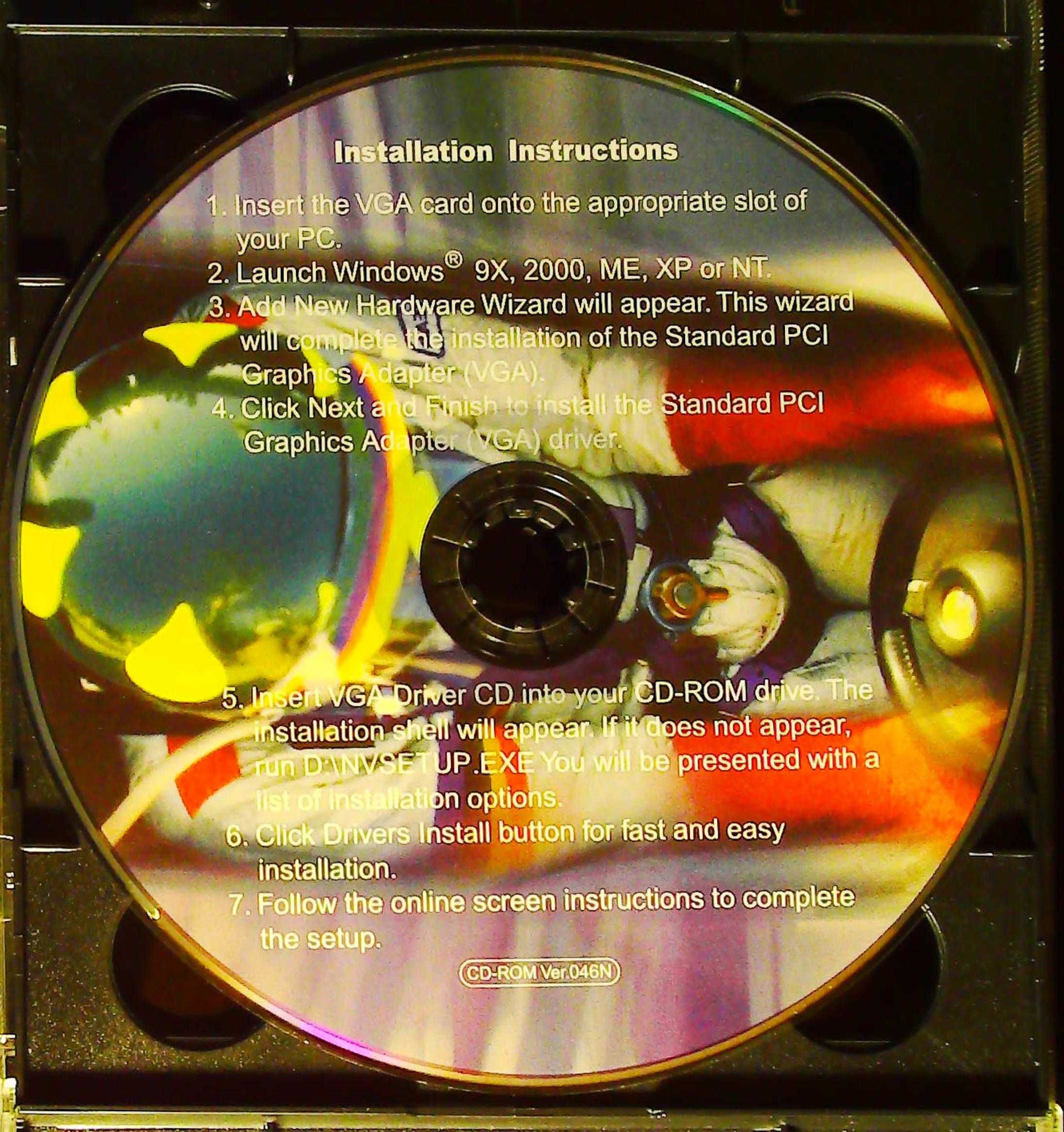 Dwie płyty CD z oprogramowaniem płyty głównej komputera