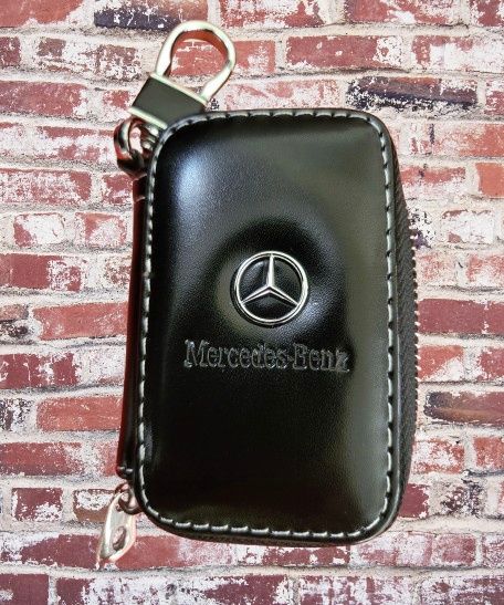 Mercedes - carteira, porta chaves. Novo. Excelente oportunidade