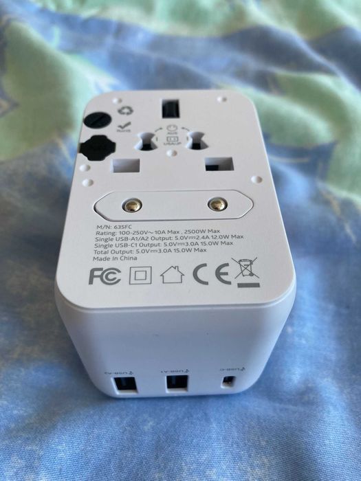 Uniwersalny adapter podróżny TESSAN 635FC