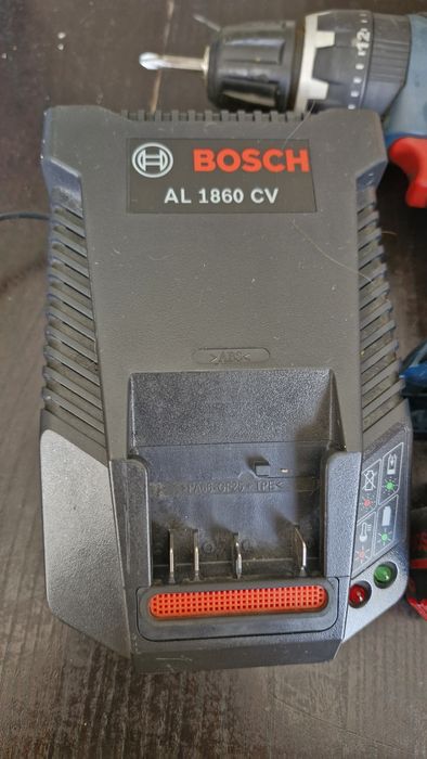Máquina Bosch bateria e carregador