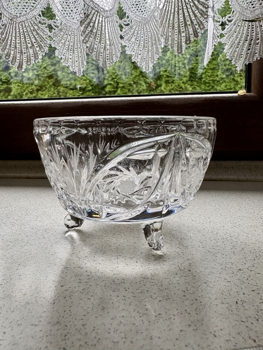 Kryształ PRL cukiernica bomboniera na nóżkach