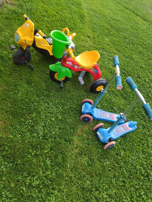 Zabawki dziecięce hulajnoga rowerki używane całość