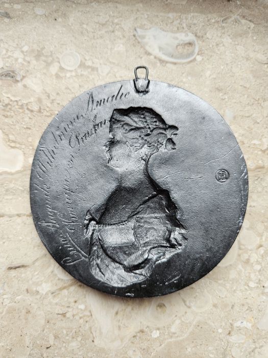 Stara plakietka na ścianę Królowa Prus Luisa cyna