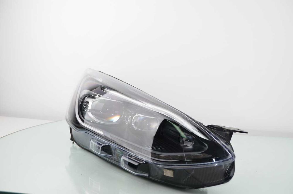 FORD FOCUS LED prawa lampa przednia