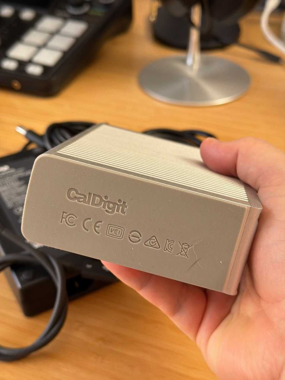 Dock/hub CalDigit Thunderbolt Station 3 Plus (TS3 Plus)