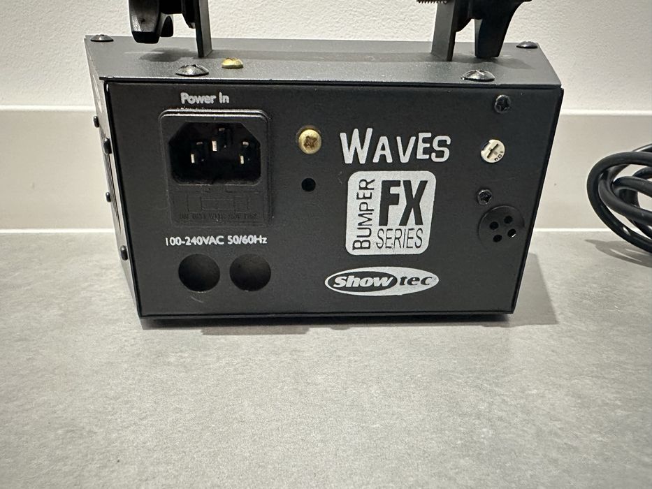 Efekt dyskotekowy LED RGB  typu Derby Showtec Bumper FX Series Waves