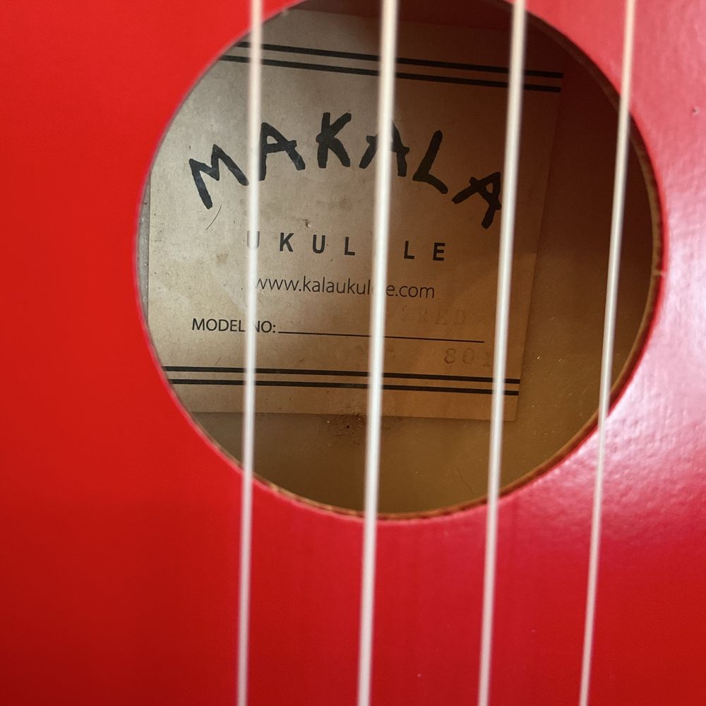 Makala ukulele gitarka mandolina