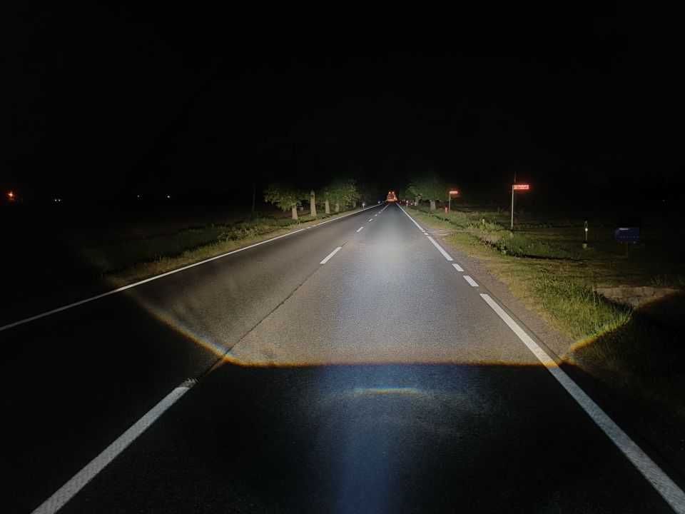 Soczewki BILED 2.5 4300K ciepła barwa H4 H7 łatwy montaż + osłony