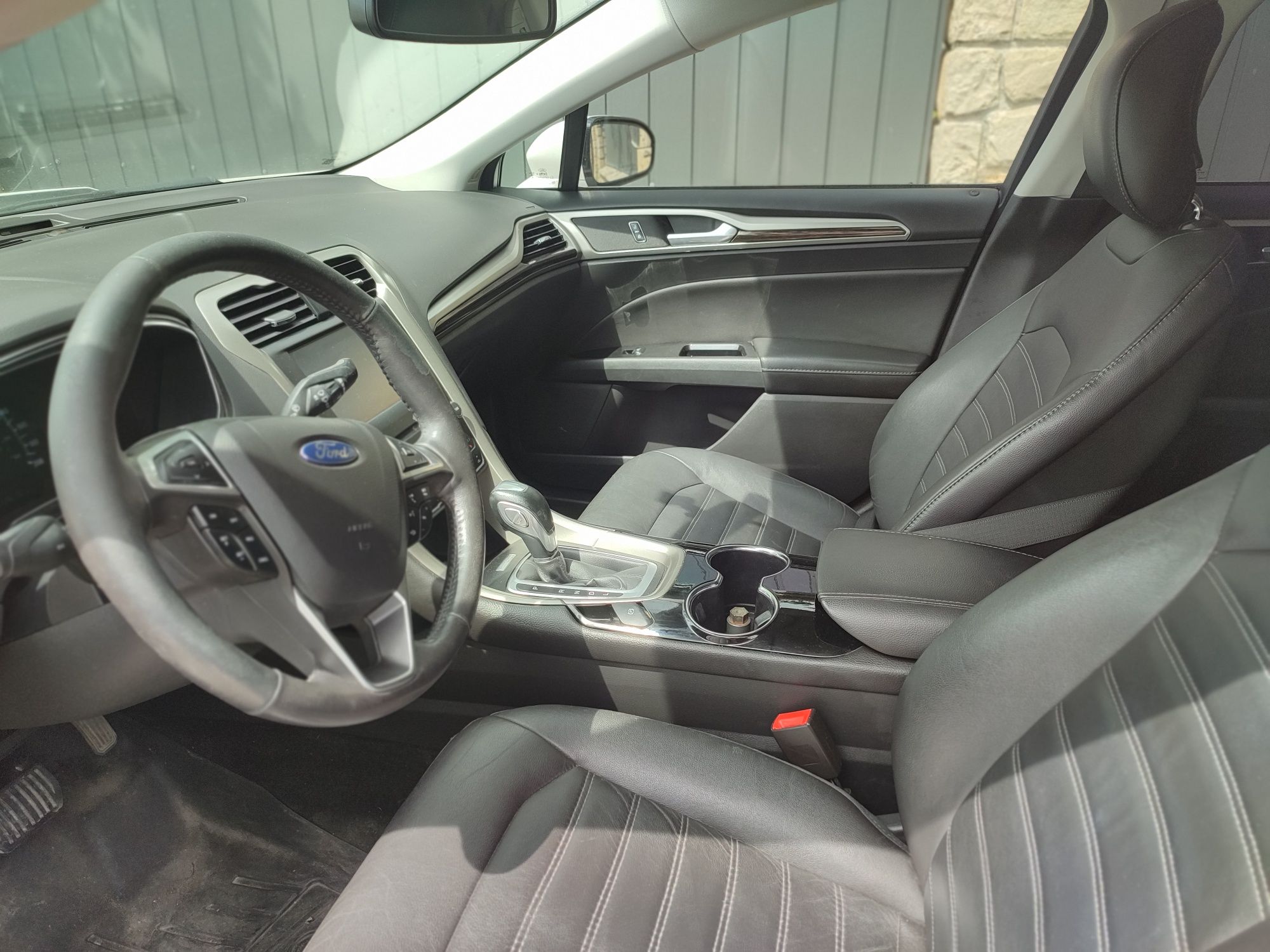 Ford Fusion hybrid SE 2014