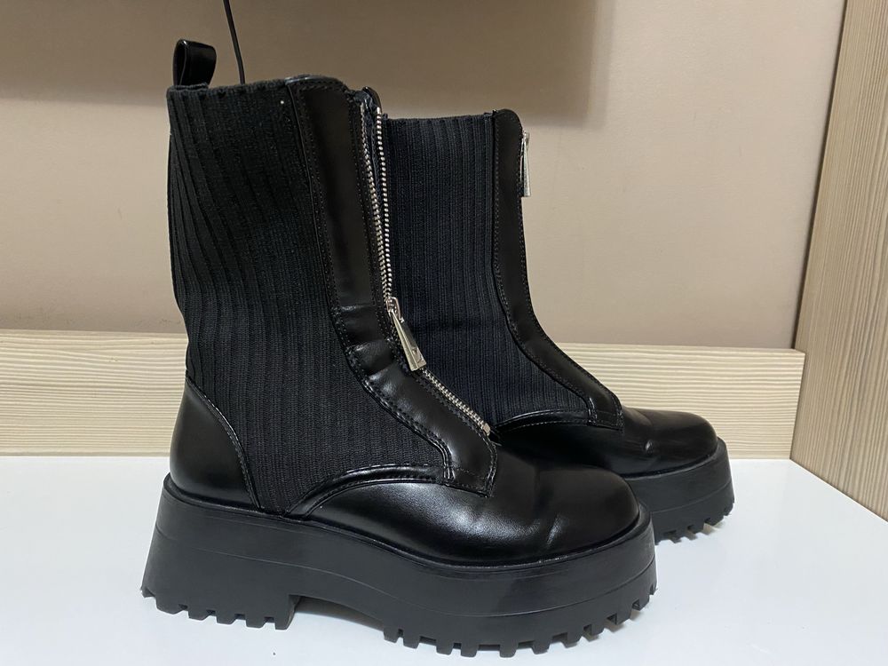 Ботильйони жіночі Zara з блискавками 36 розмір