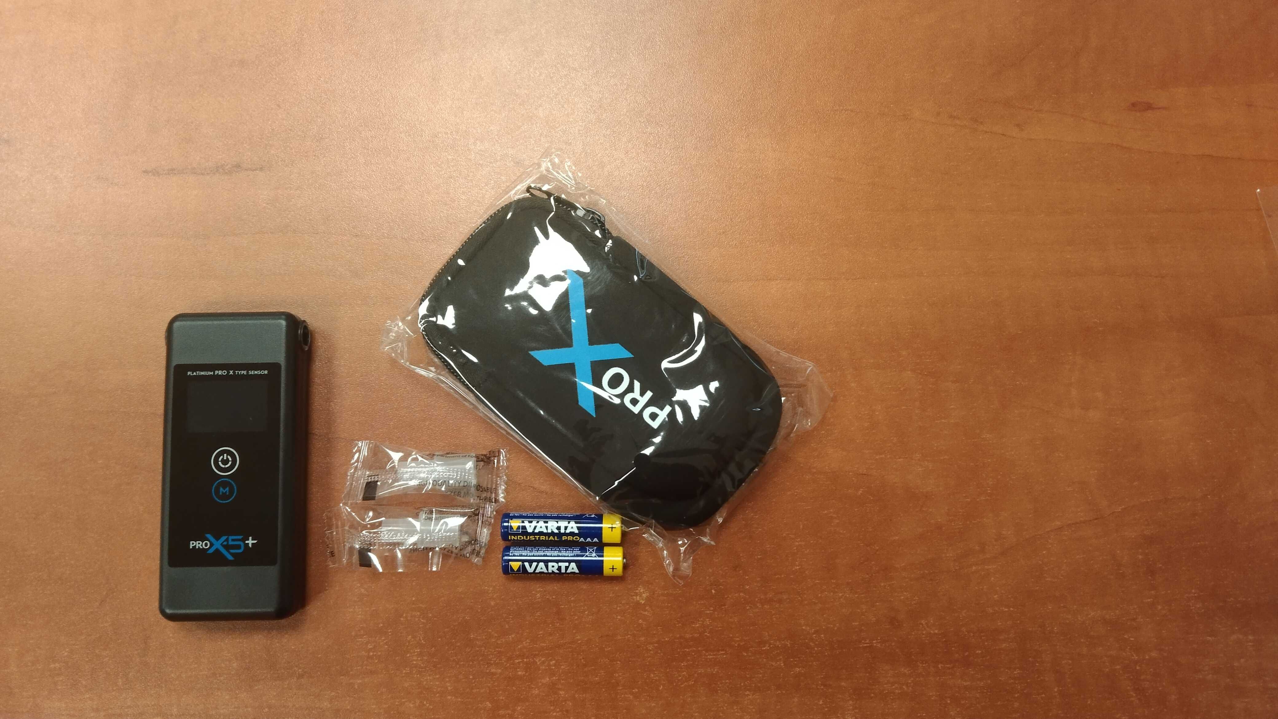 Alkomat elektrochemiczny - precyzyjny AlcoFind PRO X-5+