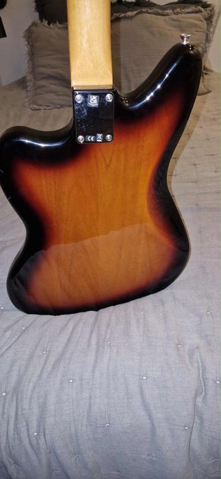 Gitara FENDER jaguar VINTERA60s. Pf3 ts.