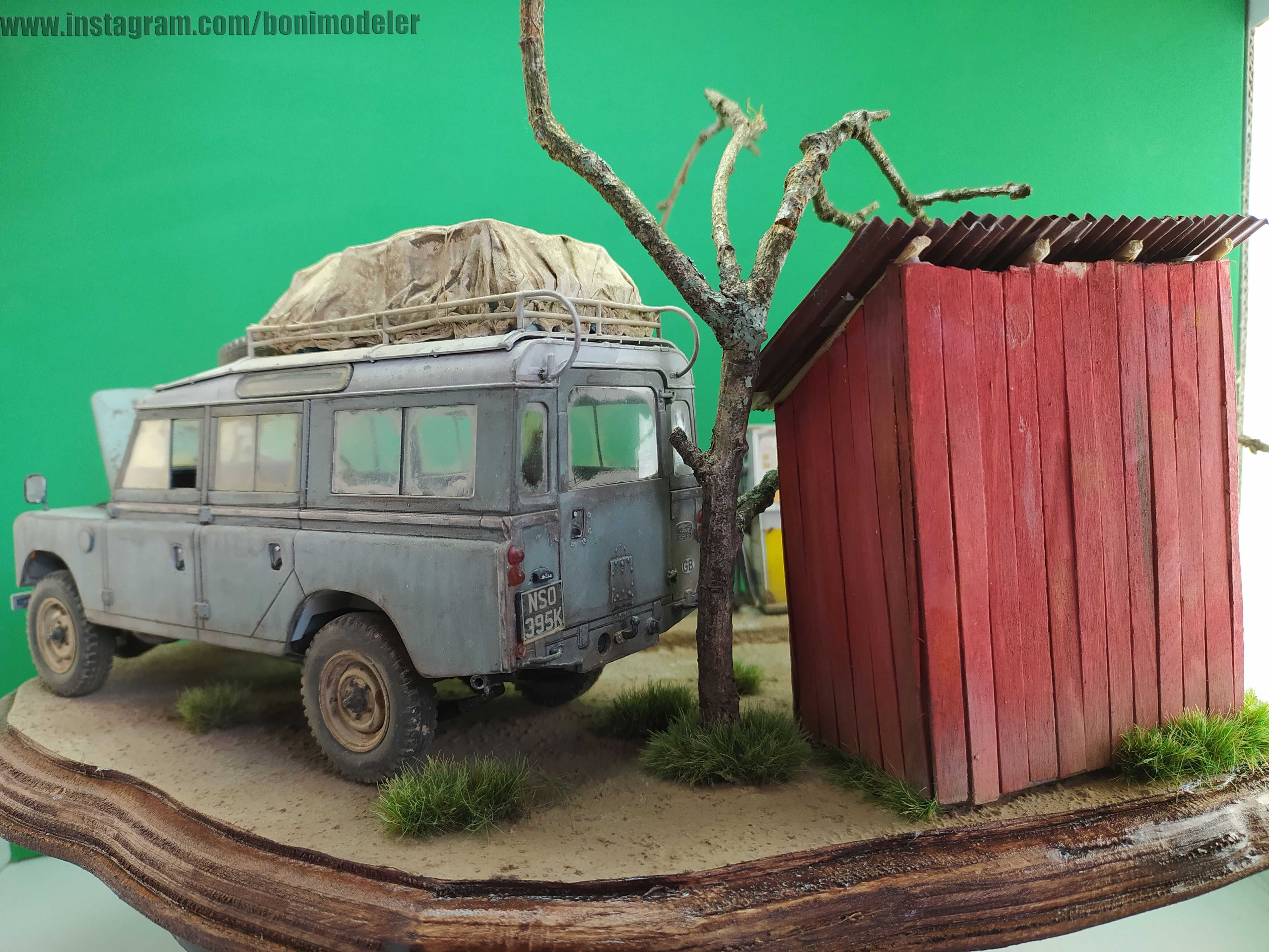 Diorama - Land Rover Series III - modelo em escala 1:24