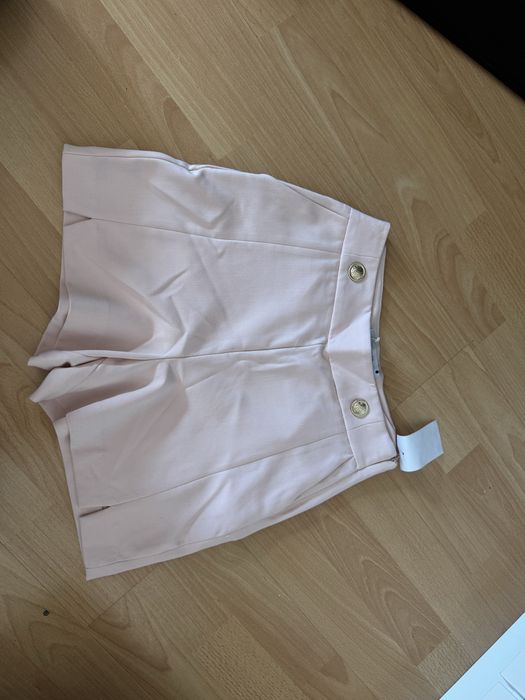 Spodenki damskie, nowe, reserved