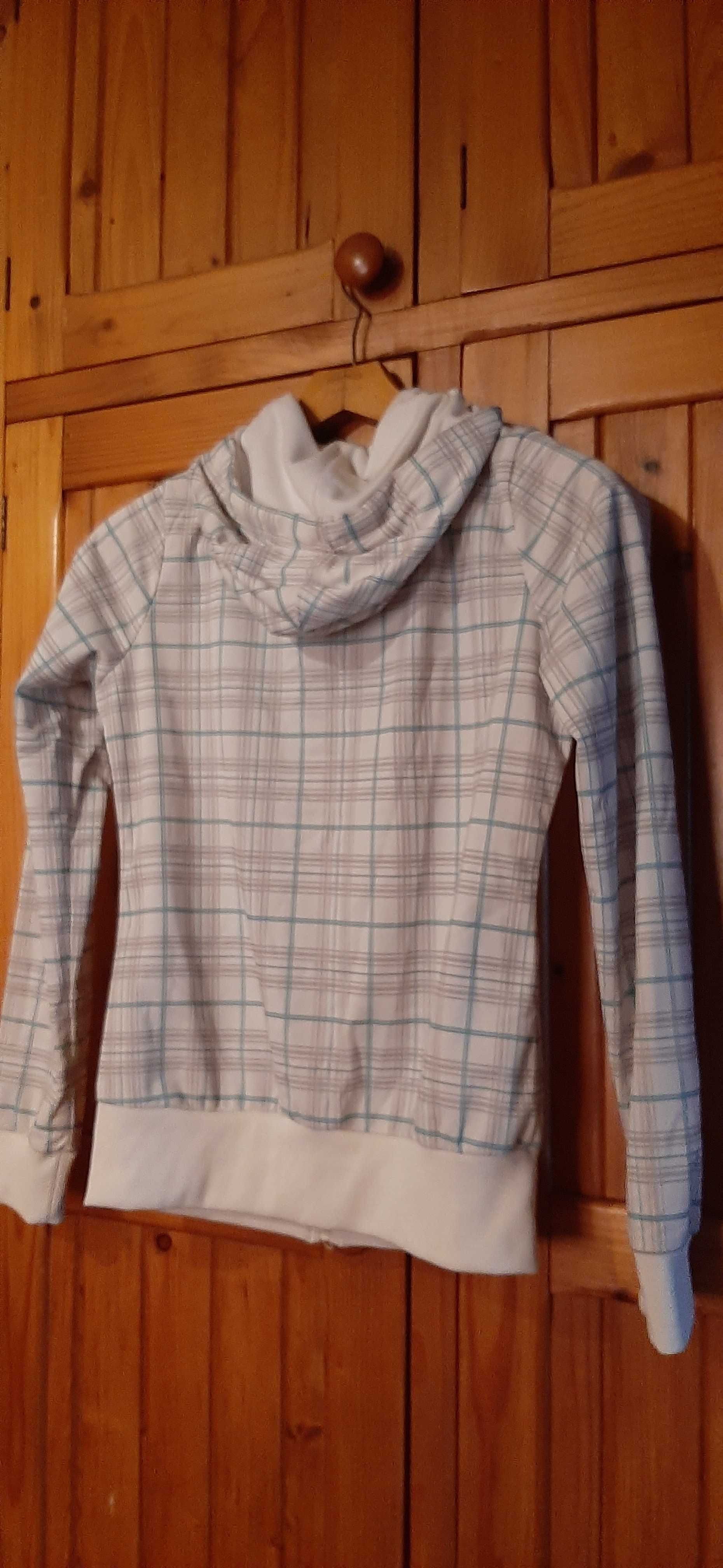 Bluza Damska Rozpinana z Kapturem Kratka, Rozmiar M - Modna i Wygodna!