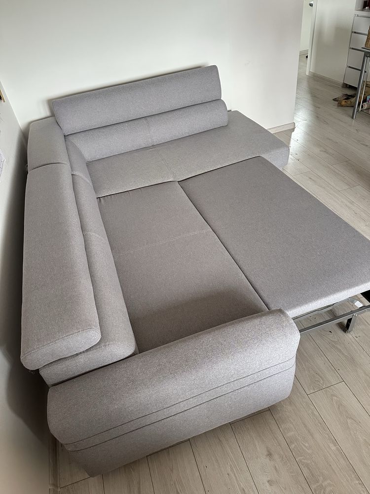Kanapa sofa naroznik rogowka z funkcja spania szara