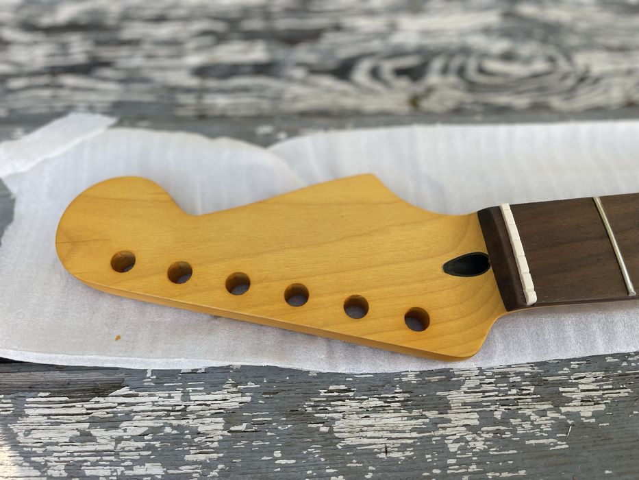 Gryf gitary typu stratocaster
