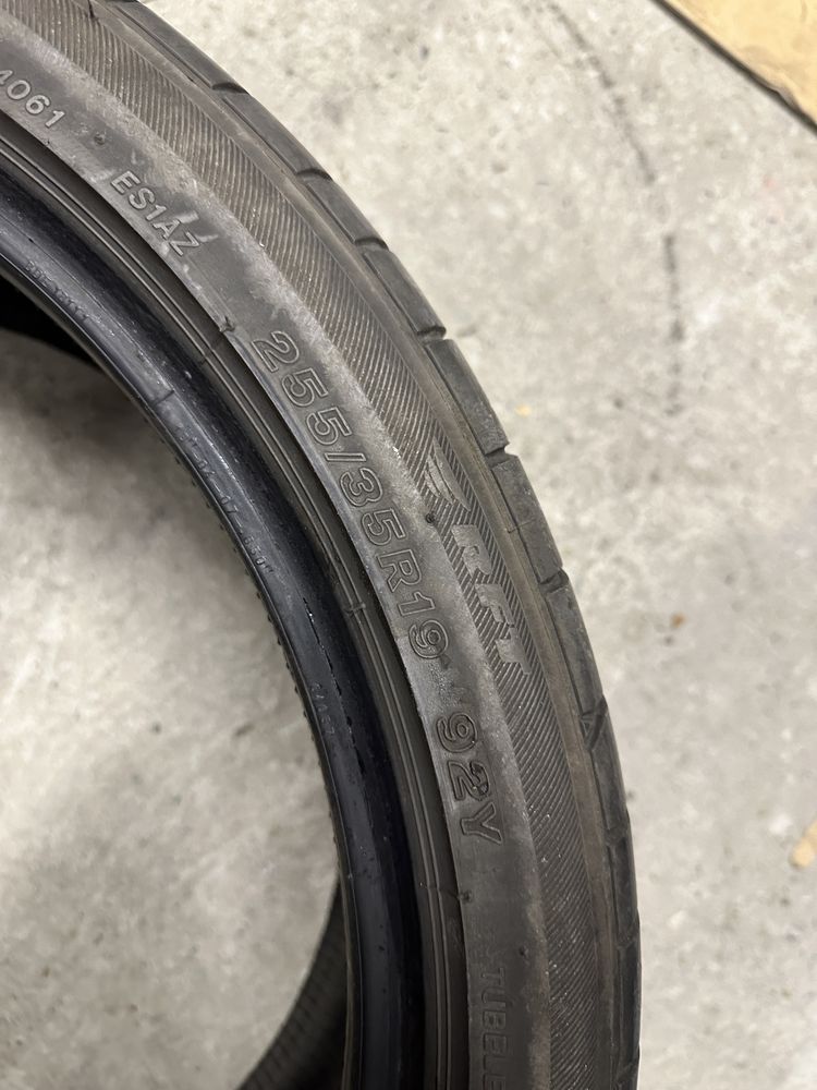 Bridgestone Potenza S001 255/35/19 RFT