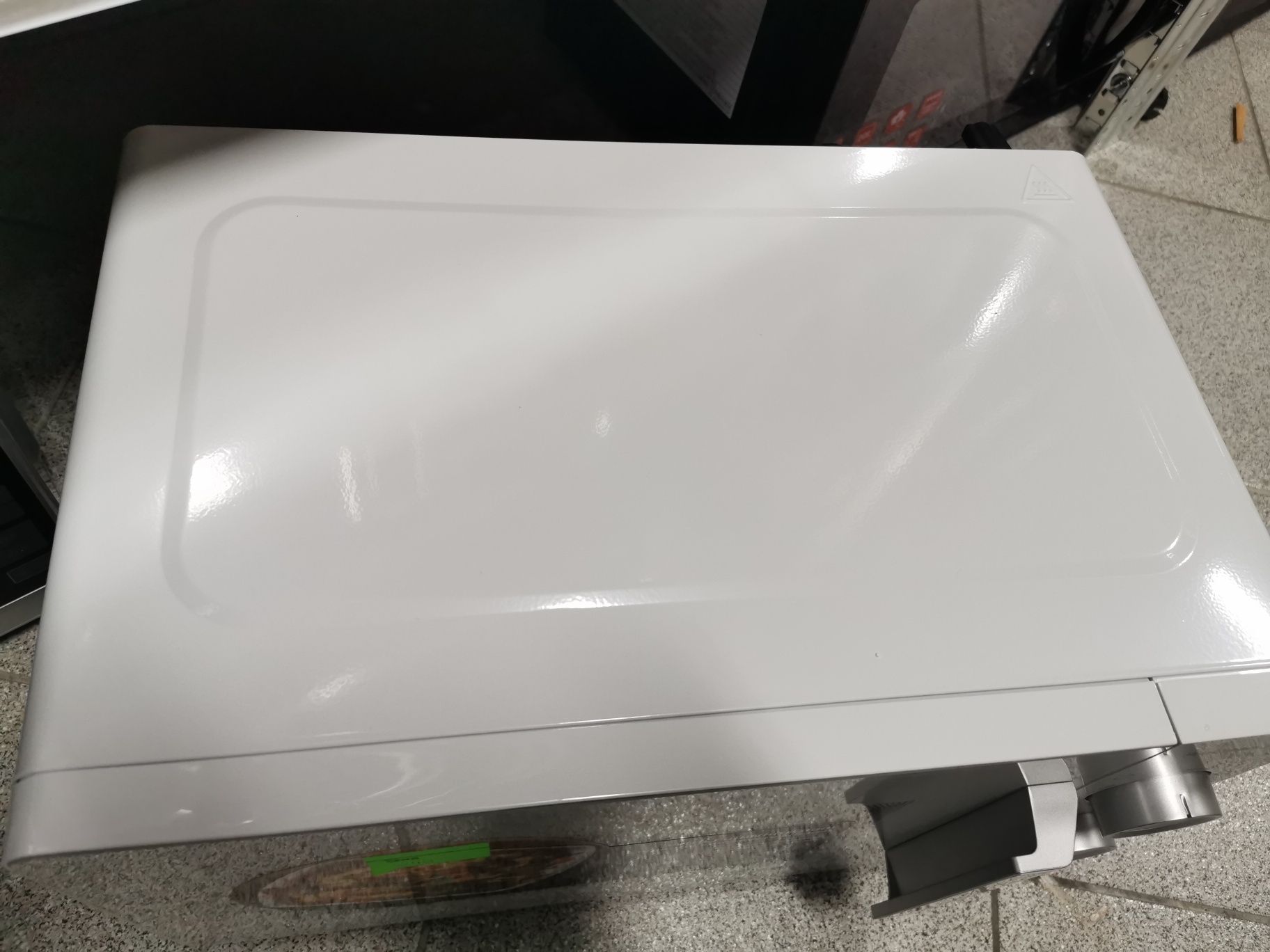 Cecotec Mikrofala z ProClean 3120. Pojemność 20